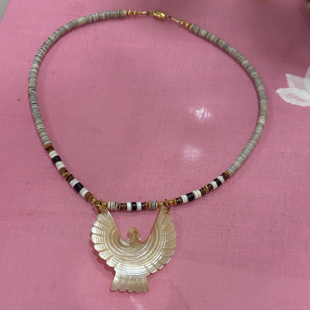 VINTAGE MOTHER PEARL NECKLACE